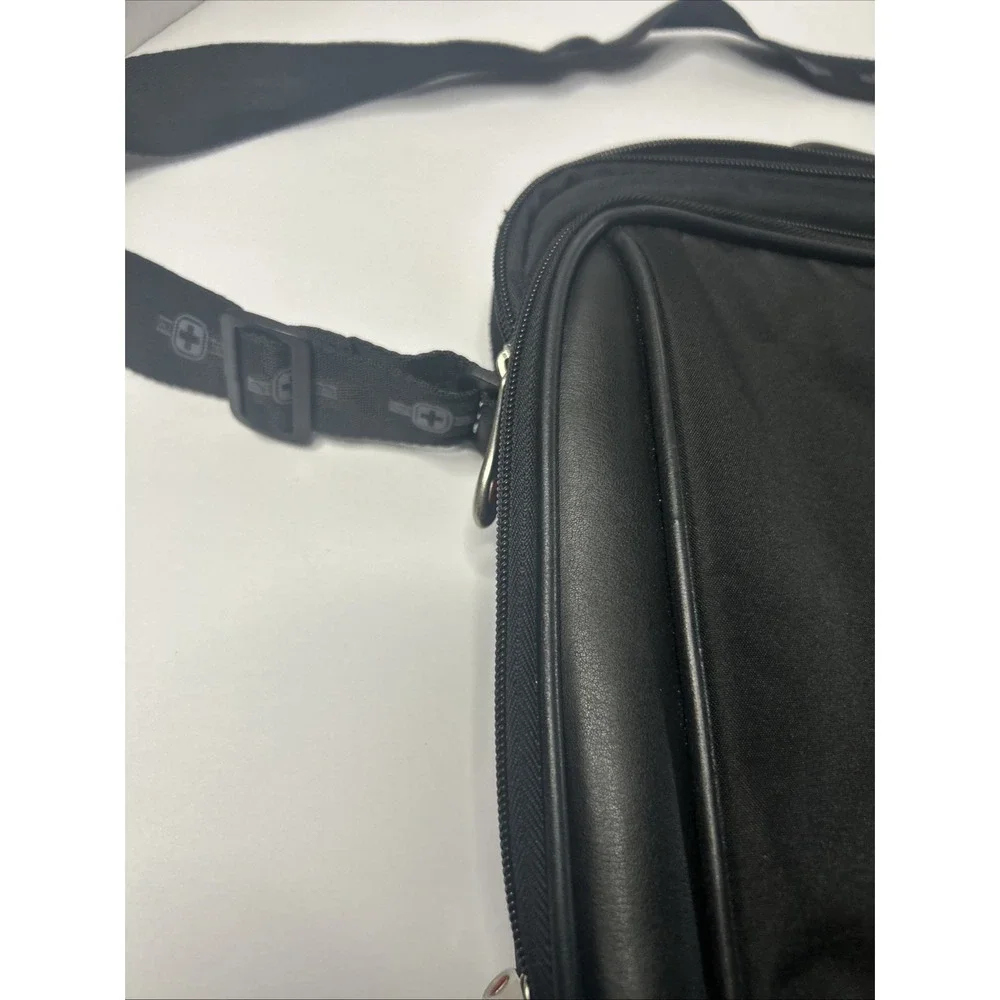 SwissGear by Wenger Laptop Messenger Bag Black Briefcase Shoulder Strap 16